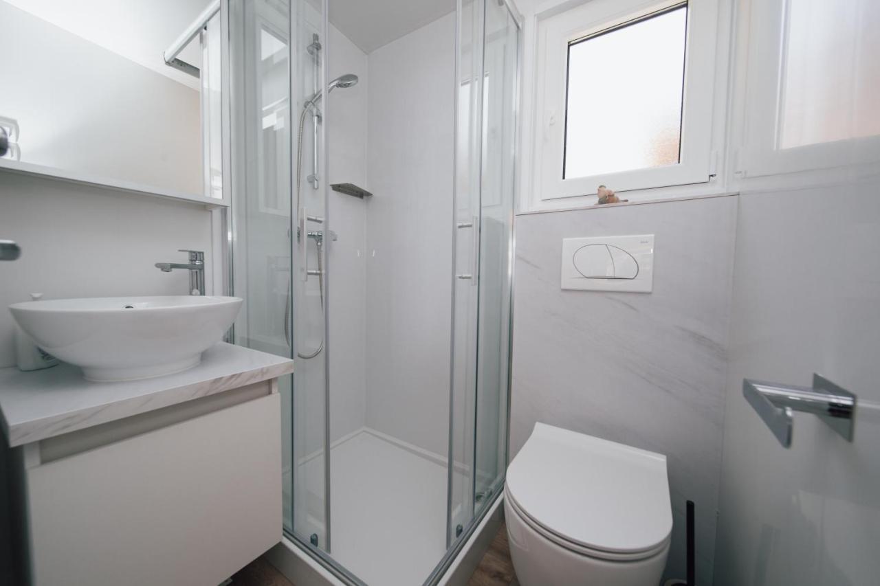 Mobile Homes Selce - Lighthouse Екстериор снимка